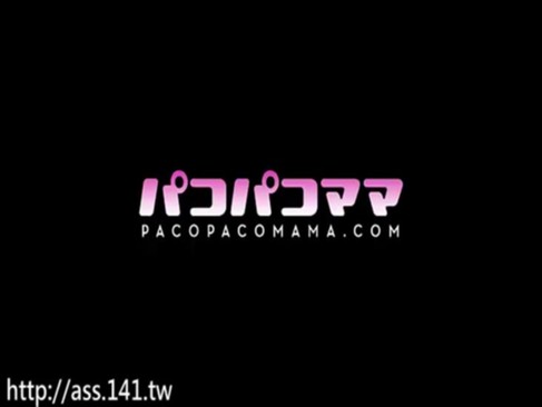爆乳人妻の無修正生ハメ着衣セックス