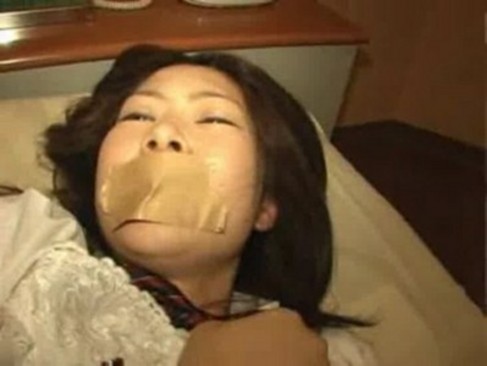 ホテルで拘束美熟女の強姦ハメ撮り