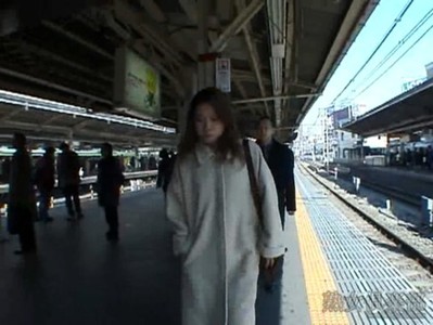 寝台列車で犯され生ハメレイプされる美人妻