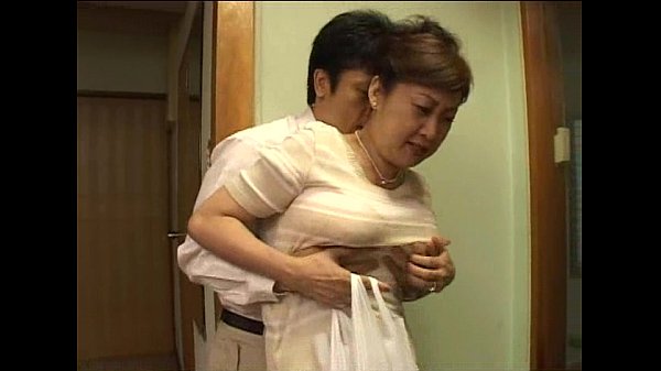 メタボボディのおばちゃん熟女がおまんこ愛撫され感じまくる