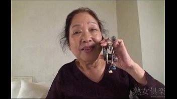 還暦過ぎ熟女が完熟おまんこ生チン喰らう無修正動画
