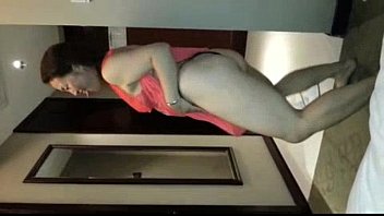 還暦過ぎのおばさんエロ熟女が誘惑腰振りダンス