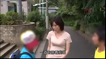 少年ちんぽを喰らいまくる巨乳美熟女の激エロ悪戯