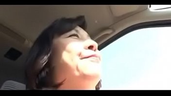 着物姿の素人ビッチな五十路熟女が野外でモザなし中出しセックス