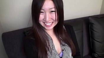 ビッチな素人三十路熟女が中出しファックで絡み合う