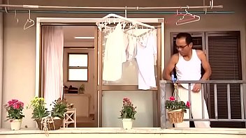 隣のおじさんにレイプされる若妻ガン突きセックス