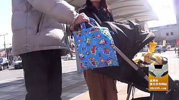 デカチン魅せつけその気にさせて中出し不倫セックスで絡み合う若妻