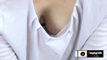 素人奥様の胸チラ入浴着替えシーンを隠し撮りしたエロビデオ