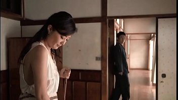 欲求不満な五十路熟女に欲情する息子に犯される近親相姦