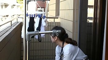 息子の欲情しておまんこ疼かせる四十路のお母さんの近親相姦