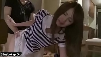 美人若妻が旦那の友人に犯される着衣のままでガン突きレイプ