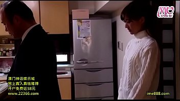 旦那の為に身体を張るスレンダー美人妻の不倫セックス