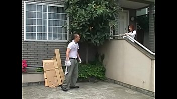 強姦魔に中出しレイプされ性奴隷にされるむっちりボディの巨乳若妻のエロビデオ