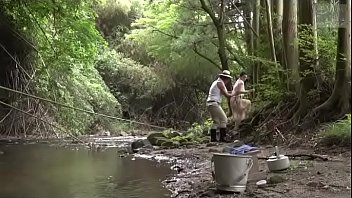 熟年カップルが山小屋で絡み合う濃厚ガン突きセックス