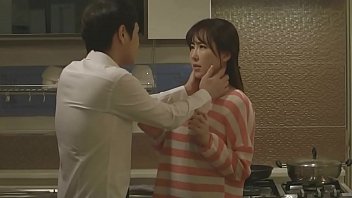 美乳スレンダーボディの三十路の韓国人美熟女が乱れる濃厚ファック