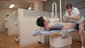 三十路の美熟女歯科助手が痴女すぎ濃厚ファックで絡み合うエロビデオ