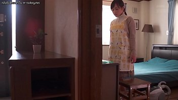 欲求不満な若妻が不倫セックスで中出しさせるエロビデオ