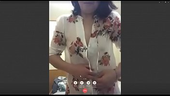 自撮りオナニー魅せつける素人おばさん