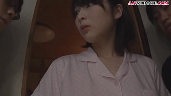 2人の義息に中出し3Pされる三十路の継母