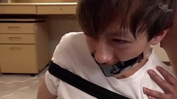 旦那の目の前で集団レイプされ中出しされる巨乳若妻