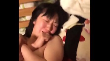 必死に顔を隠していた痴女ナースな人妻とのハメ撮りセックス