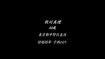 素人四十路熟女が乱れまくる不倫3Pセックス