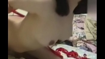 おまんこにちんぽを入れてとおねだりする素人人妻のエロビデオ