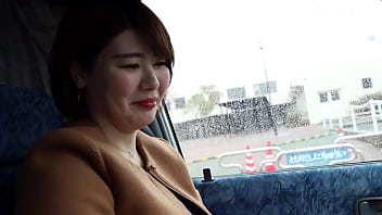 三十路のブサイク素人人妻が不倫生ハメで乱れるエロビデオ