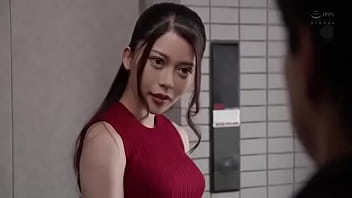 近所の若い男と不倫する美乳スレンダーボディの三十路の人妻