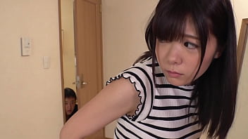 美尻補正下着で男を誘惑する若妻の不倫セックス