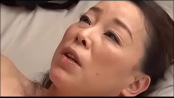 五十路熟女が童貞目隠して生ハメするエロ動画