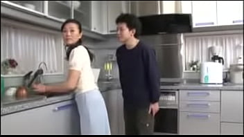 激エロ下着姿でオナニーしフェラ抜き口内射精させる五十路熟女