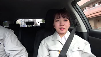 勤務中にハメ撮り不倫する素人人妻のエロ動画